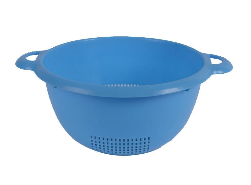 plastic colander